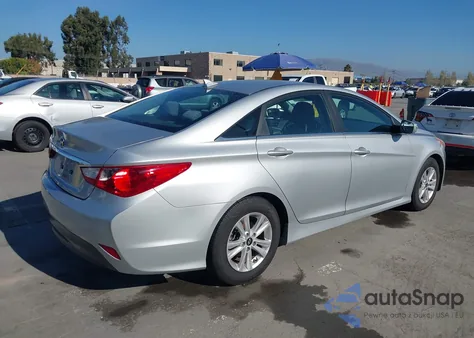 2014 Hyundai Sonata Gls z USA, uszkodzony, nr VIN 5NPEB4AC4EH936391